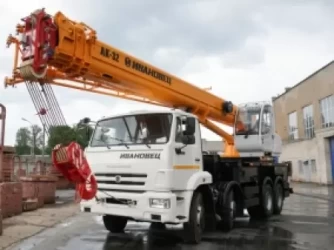 Автокран 32 тонн